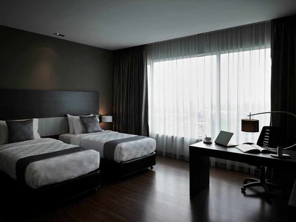 Hotel Pullman Kuching Extérieur photo Deluxe Room